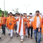 भाजपा युवा मोर्चा के राष्ट्रीय अध्यक्ष तेजस्वी सूर्या सैकड़ों युवाओं के साथ कांवड़ लेकर पहुंचे वीरभद्र, ऋषिकेश 
