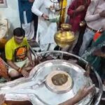 बम-बम भोले के जयकारों से गूंजी देवभूमि, नीलकंठ और ऋषिकेश के शिवालयों में उमड़ा आस्था का सैलाब