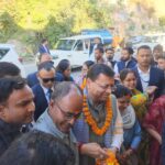 सीएम धामी सड़क मार्ग से देहरादून जा रहे, सड़क मार्ग का कर रहे निरीक्षण