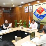 मुख्य सचिव आनंद बर्द्धन की अध्यक्षता में स्टेट स्टीयरिंग कमेटी की बैठक आयोजित, उत्तराखंड के युवाओं को स्थानीय एवं अंतरराष्ट्रीय स्तर पर रोजगार से जोड़ने पर जोर